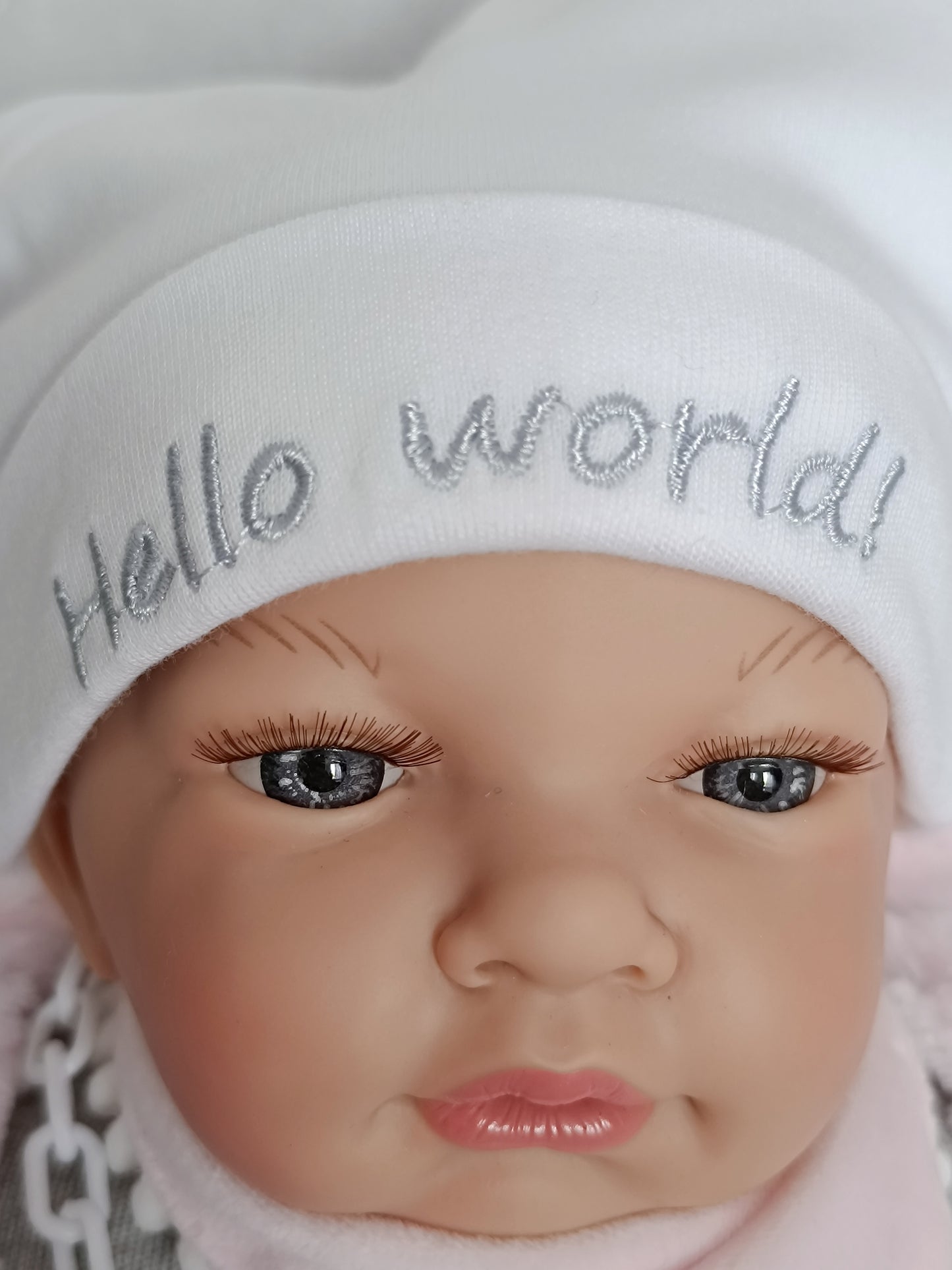 Bonnet naissance "Hello World"
